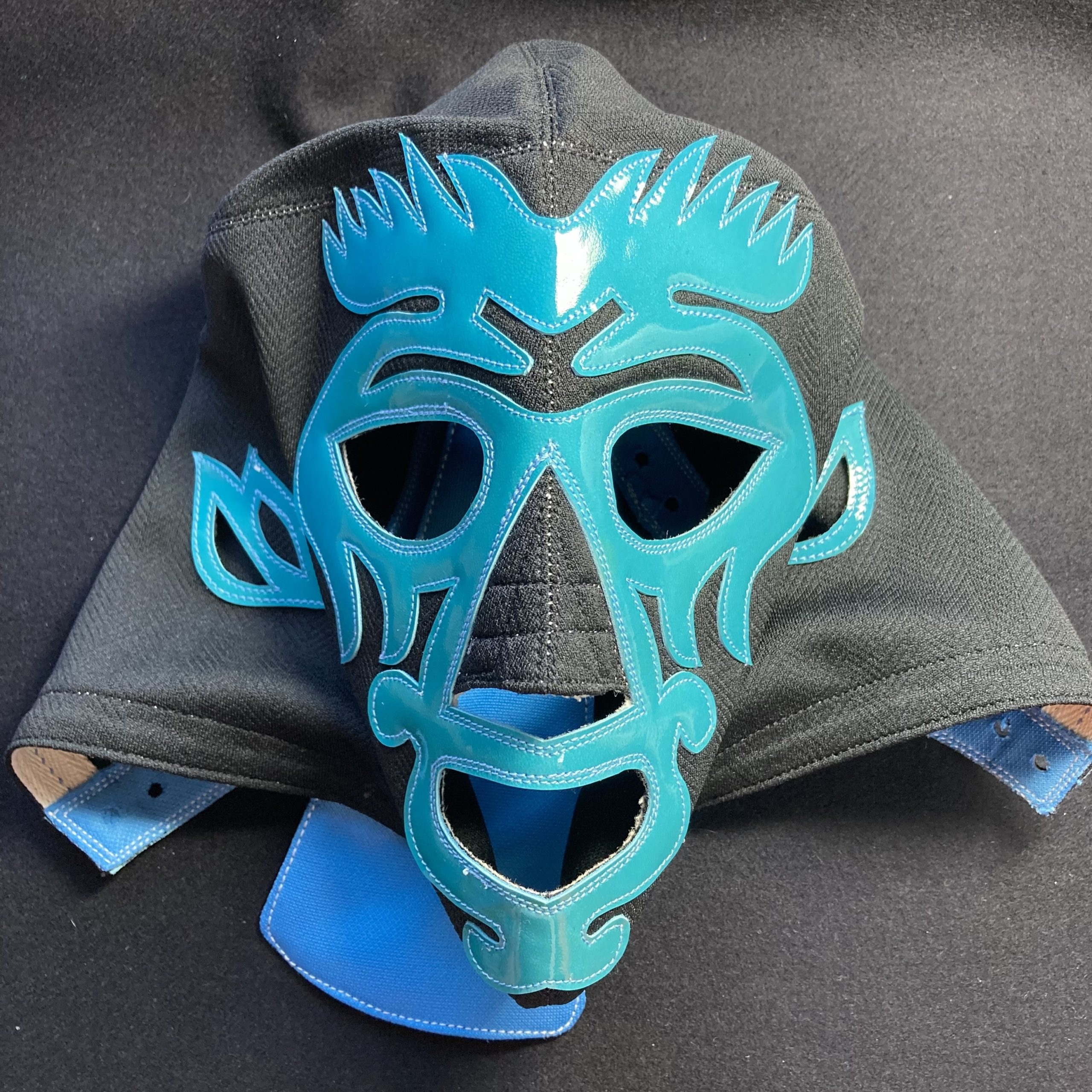 マノネグラ | メキシカンマスクの魅力